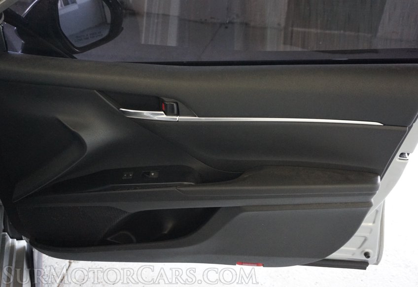 2020 Toyota Camry - Image 60