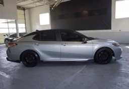 2020 Toyota Camry - Image 11