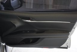 2020 Toyota Camry - Image 60