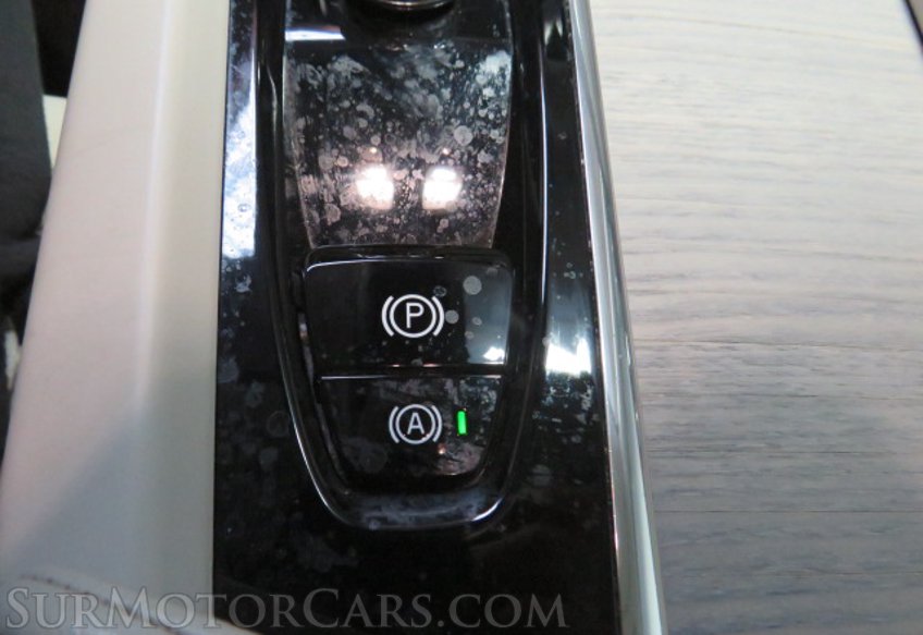 2022 Volvo XC60 - Image 43