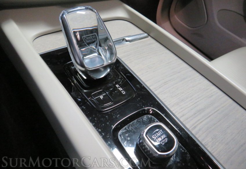 2022 Volvo XC60 - Image 42