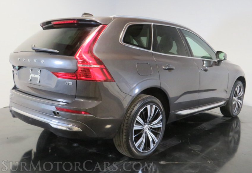 2022 Volvo XC60 - Image 9