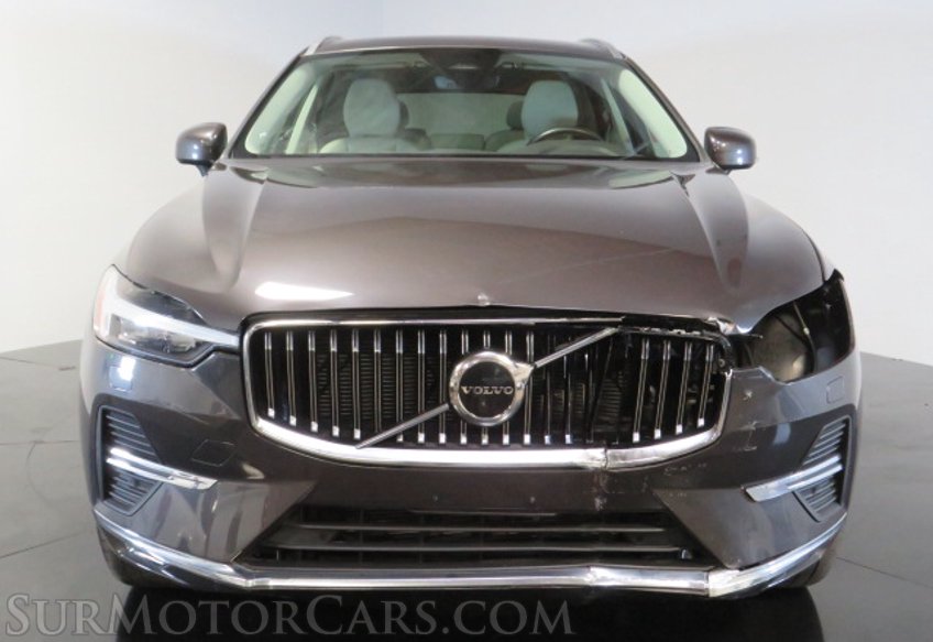 2022 Volvo XC60 - Image 12