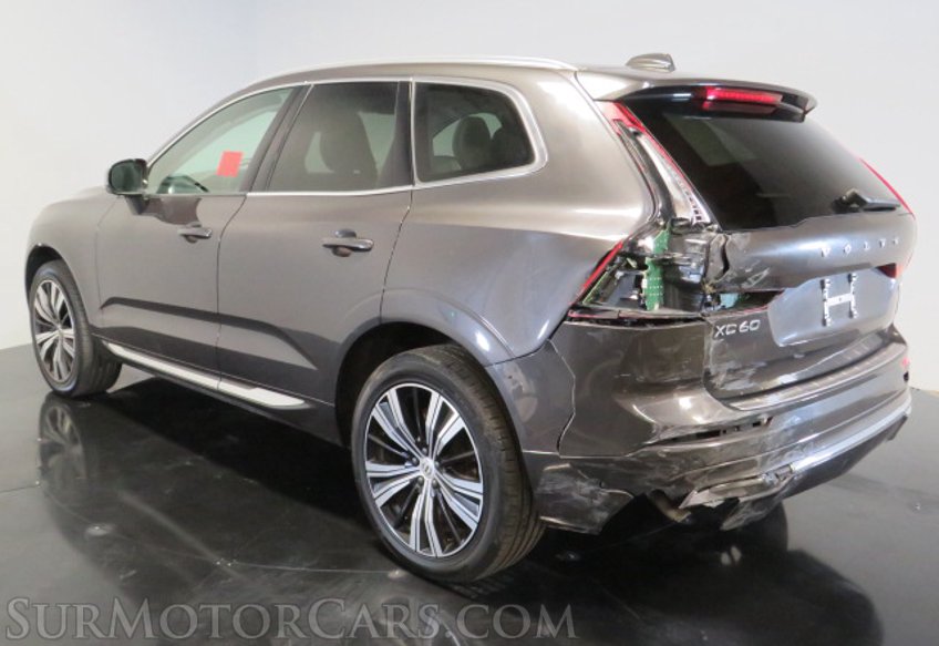 2022 Volvo XC60 - Image 8