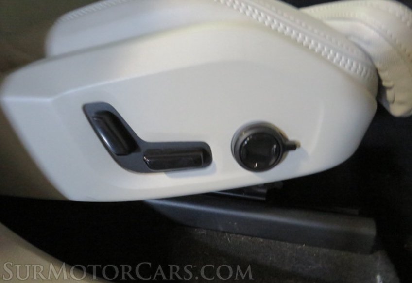 2022 Volvo XC60 - Image 48