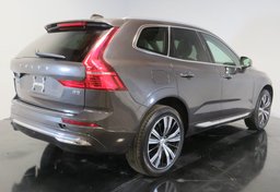2022 Volvo XC60 - Image 9