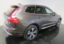 2022 Volvo XC60 - Image 7
