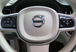 2022 Volvo XC60 - Image 33