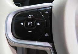 2022 Volvo XC60 - Image 35