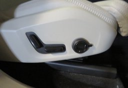 2022 Volvo XC60 - Image 48