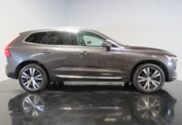 2022 Volvo XC60 - Image 6