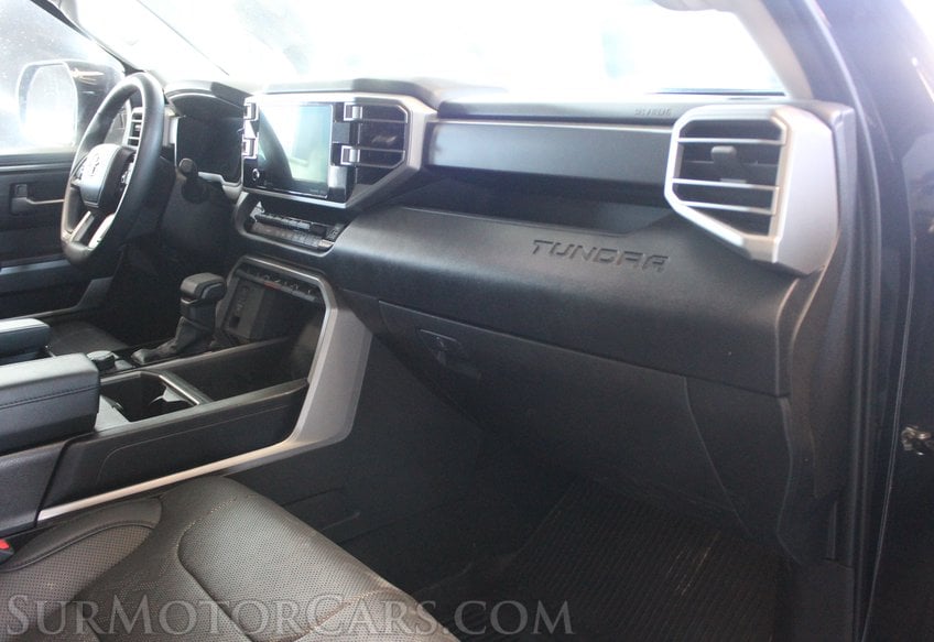 2022 Toyota Tundra - Image 31