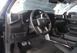 2022 Toyota Tundra - Image 32