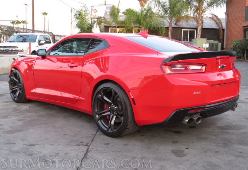 2018 Chevrolet Camaro - Image 10