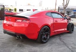 2018 Chevrolet Camaro - Image 9