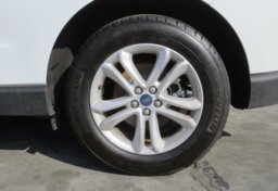 2020 Ford Edge - Image 19