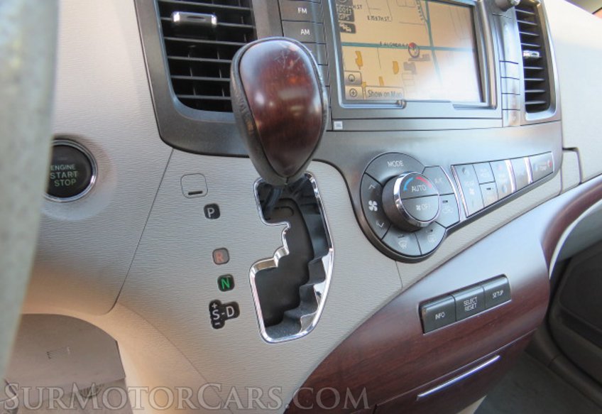2014 Toyota Sienna - Image 37