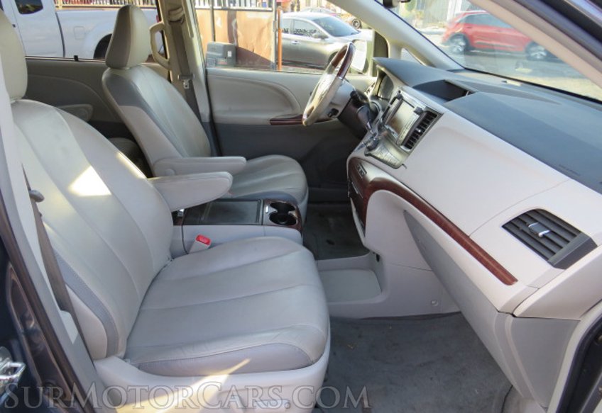 2014 Toyota Sienna - Image 22