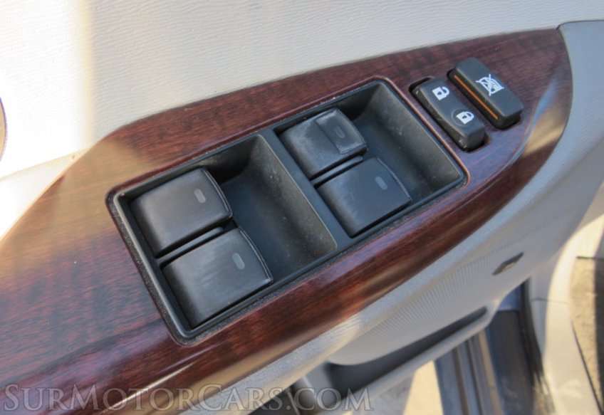 2014 Toyota Sienna - Image 43