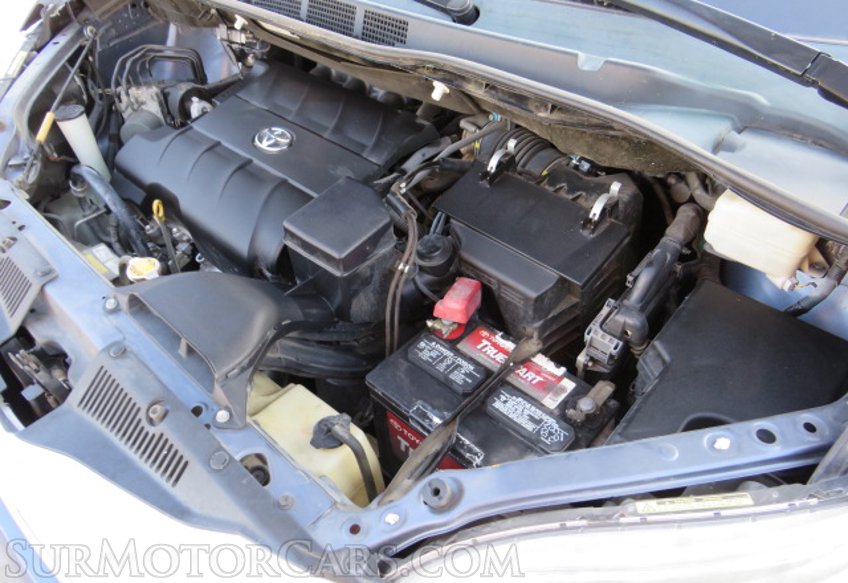 2014 Toyota Sienna - Image 58