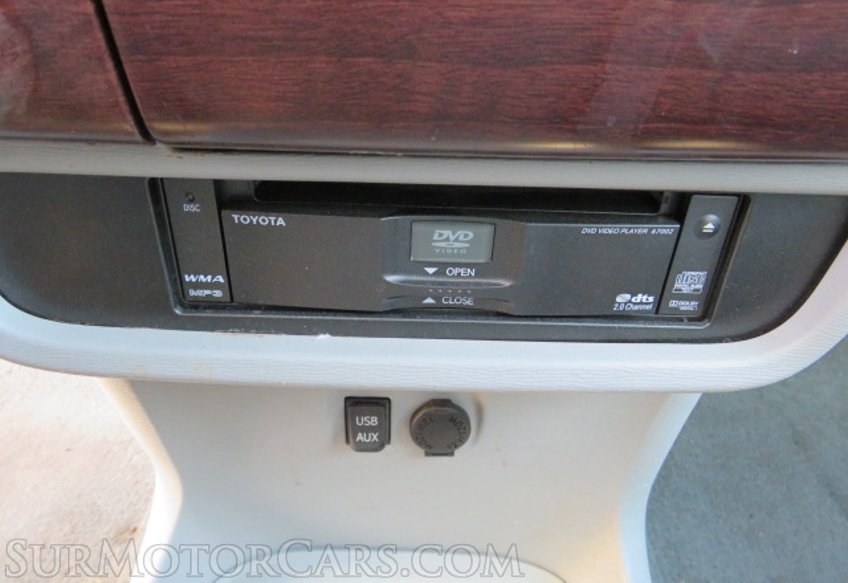 2014 Toyota Sienna - Image 49