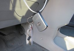 2014 Toyota Sienna - Image 46