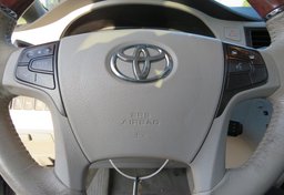 2014 Toyota Sienna - Image 52