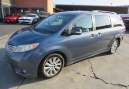 2014 Toyota Sienna - Image 1