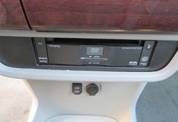 2014 Toyota Sienna - Image 49