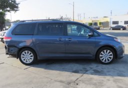 2014 Toyota Sienna - Image 6