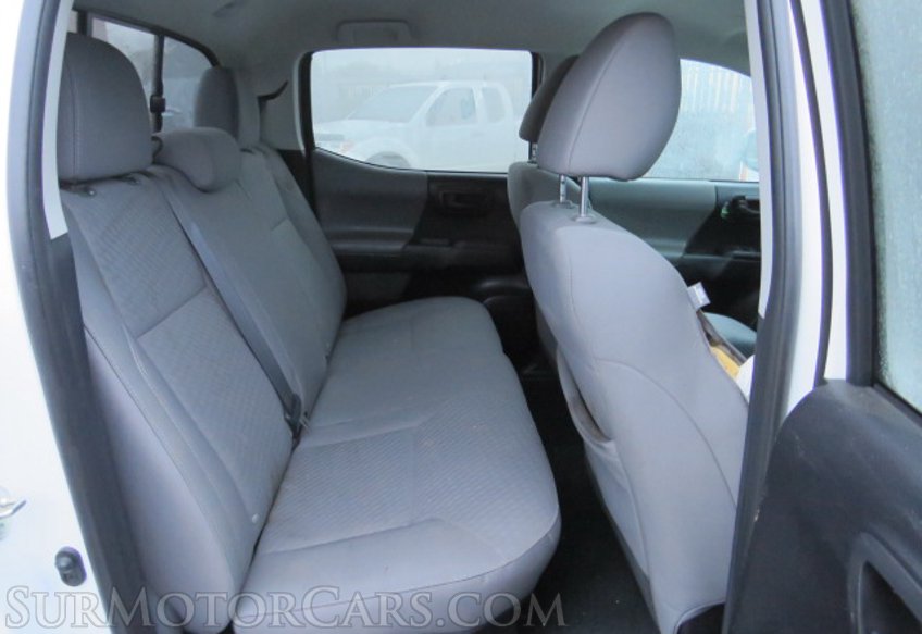 2020 Toyota Tacoma 4WD - Image 31