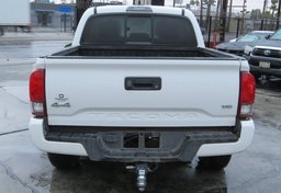 2020 Toyota Tacoma 4WD - Image 12