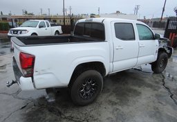 2020 Toyota Tacoma 4WD - Image 8