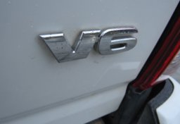 2020 Toyota Tacoma 4WD - Image 17