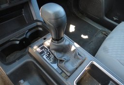 2020 Toyota Tacoma 4WD - Image 38