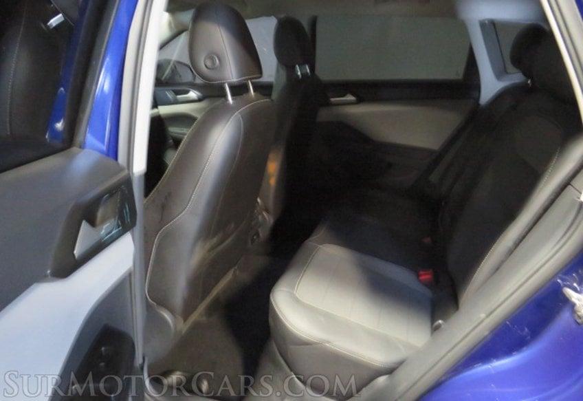 2023 Volkswagen Taos - Image 28