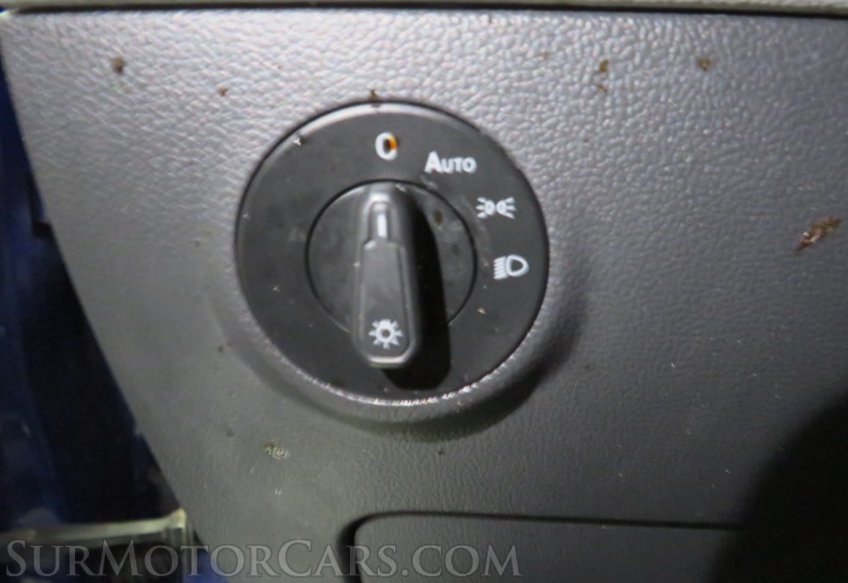 2023 Volkswagen Taos - Image 40