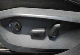 2023 Volkswagen Taos - Image 35