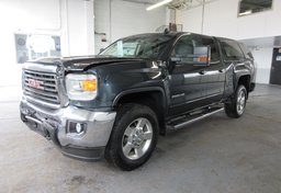 2019 GMC Sierra 2500HD - Image 4