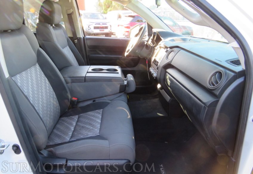 2021 Toyota Tundra - Image 25