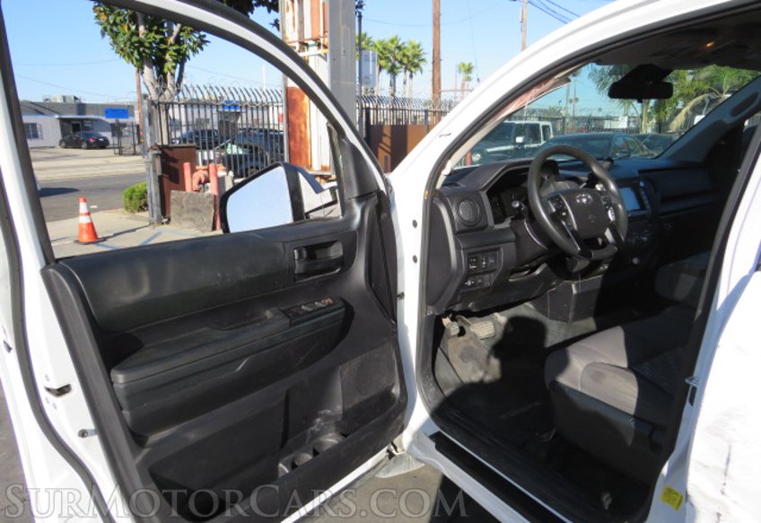 2021 Toyota Tundra - Image 16