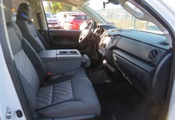 2021 Toyota Tundra - Image 21