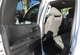 2021 Toyota Tundra - Image 18