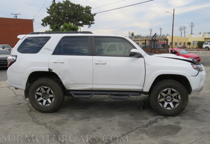 2019 Toyota 4Runner - Image 5