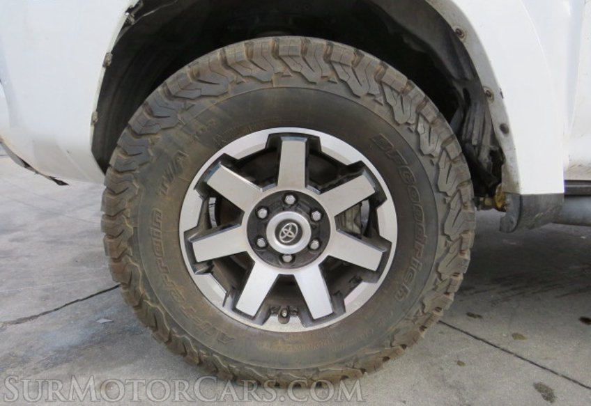 2019 Toyota 4Runner - Image 18