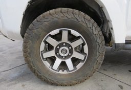 2019 Toyota 4Runner - Image 18