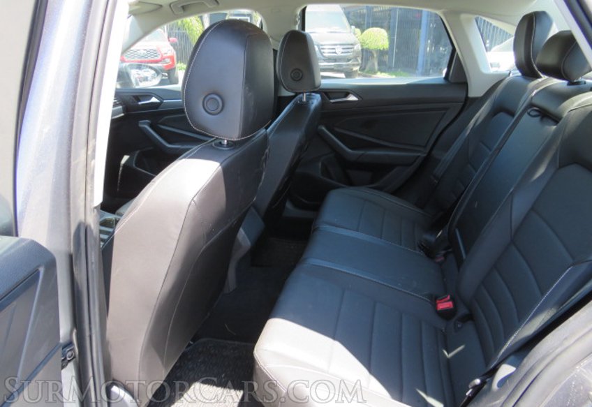 2022 Volkswagen Jetta - Image 27