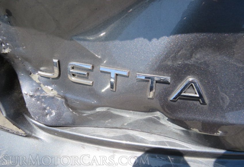 2022 Volkswagen Jetta - Image 17