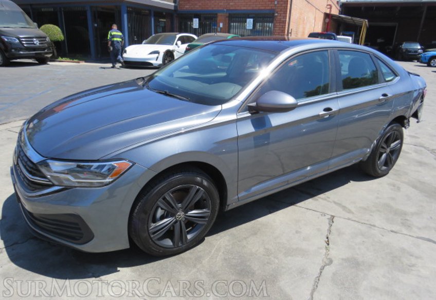 2022 Volkswagen Jetta - Image 2