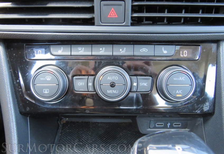 2022 Volkswagen Jetta - Image 41